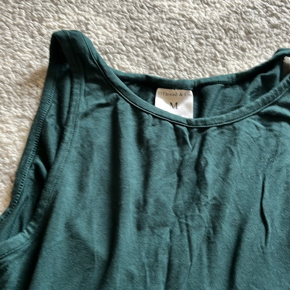 Crop tanks - Picture 4 of 4